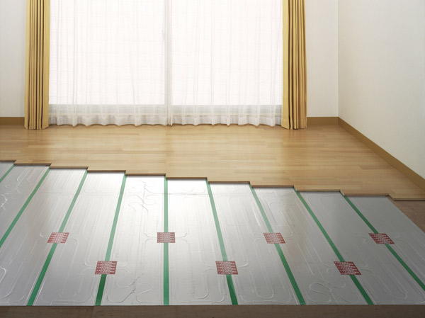 Other.  [Floor heating] Not pollute the air, We adopted a floor heating to warm gently chamber from the feet.