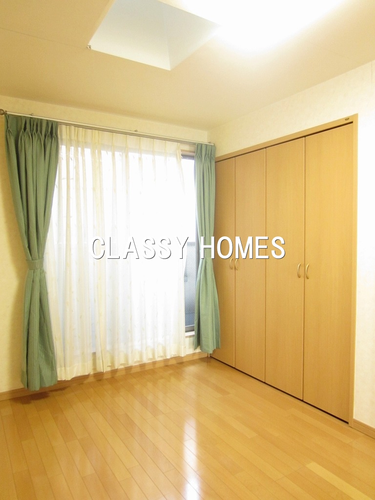 Other room space. 2004 completion Minamishinagawa 4-chome House: the living room