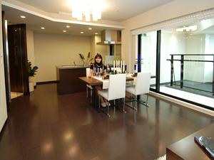 To the gallery Directions (a word from the person in charge)