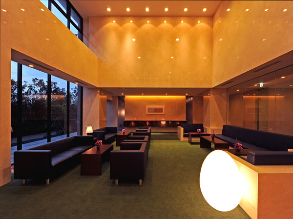 Shared facilities.  [Grand Entrance Hall] When advancing the pawn in the building exits the main entrance, It spreads the space of sophistication by Mr. Shigeru Uchida.