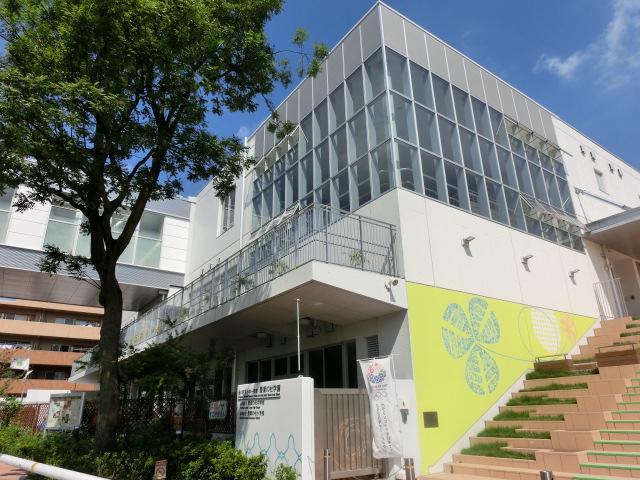 Primary school. Elementary and junior high schools consistently ・ Municipal Toyoha of forest to school 530m