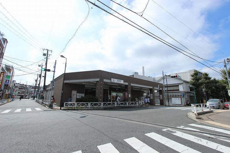 Other. A 3-minute walk from Meguro Line "Maundy" station