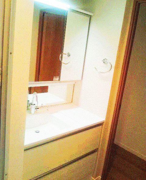 Wash basin, toilet