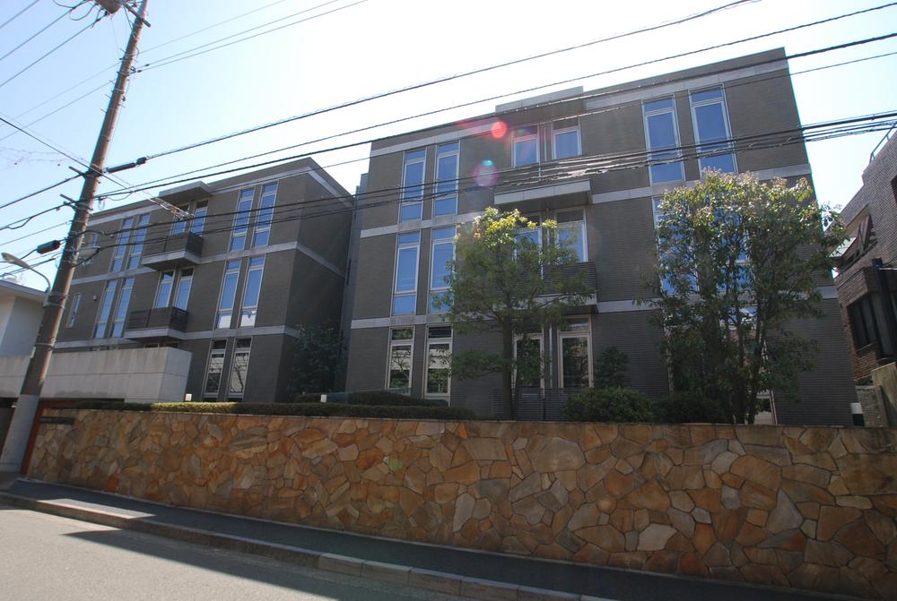 Shinagawa-ku, Tokyo Higashi Gotanda 3