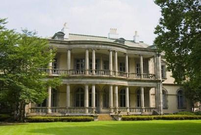 Other Environmental Photo. Surroundings: The mansion in the Old Shimadzu Ducal Palace venerable Shimadzu Mt.. Recommended is a location for those looking for a quiet environment.