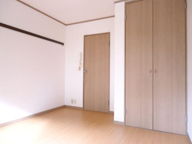 Living and room. Rooms are feeling open