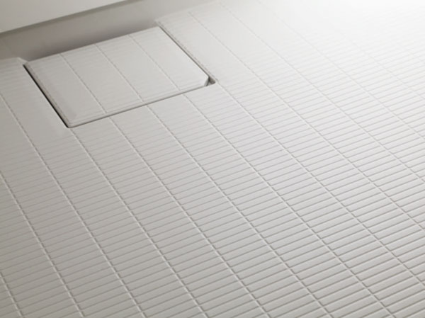 Bathing-wash room.  [Flagstone floor] So hard slippery dry floor material,  You can spend a comfortable and clean full bath time.