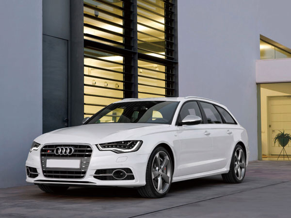 Shared facilities.  [Parking 14 cars secured on site] Though it is located directly connected to the city center, We offer 12 cars of a mechanical parking on site in order to enjoy even more convenient car life. Also consideration to further dwell towards safety, The entrance of the people and the car was made to the walking car isolation design separation. (Publication photograph of is an example of a car that can be parked)