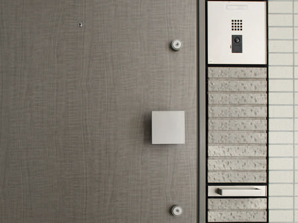 Security.  [CP certified entrance door] Replication is almost impossible dimple cylinder lock double lock of + security thumb + sickle dead + peep shutter door scope with a prevention cover, etc., We are strengthening crime prevention. (Same specifications)