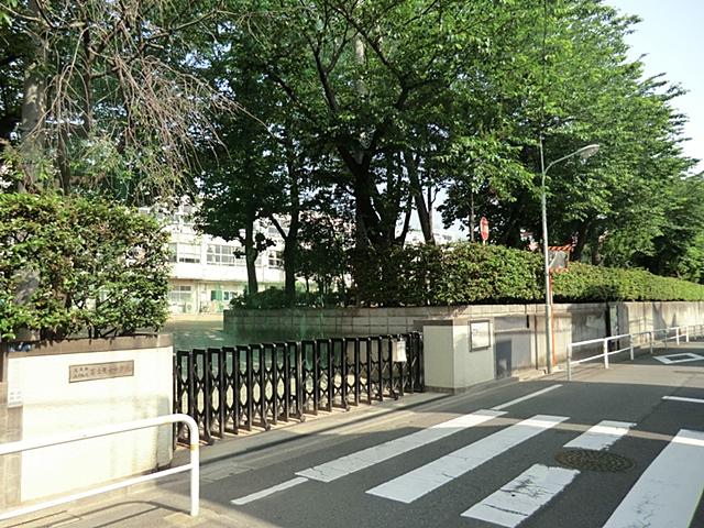 Junior high school. 160m to Shinagawa Ward Fujimi stand Junior High School