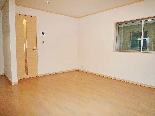 Same specifications photos (living). (All Building) same specification