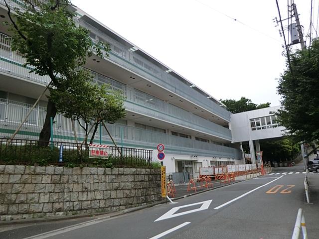 Primary school. Third Hino to elementary school 750m