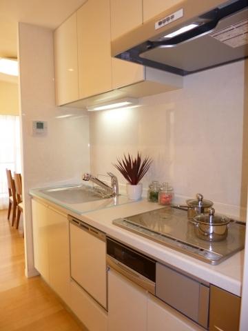 Kitchen. Dishwasher