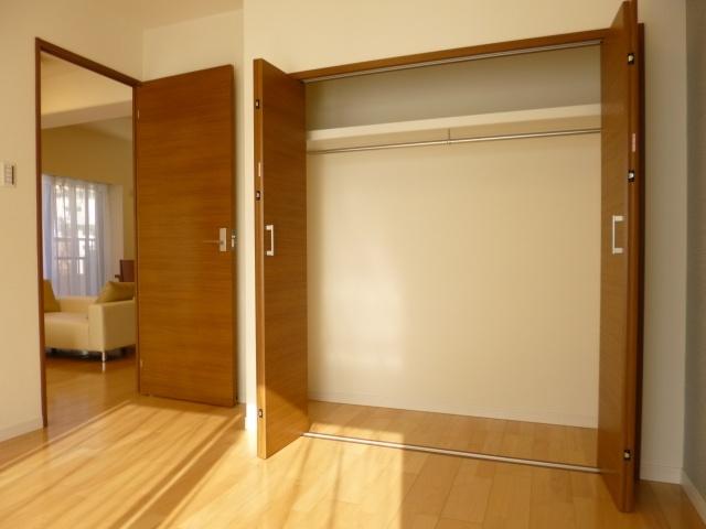 Non-living room. 3