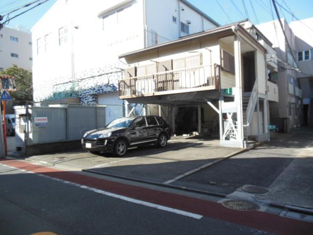 Local land photo. Local (10 May 2013) Shooting