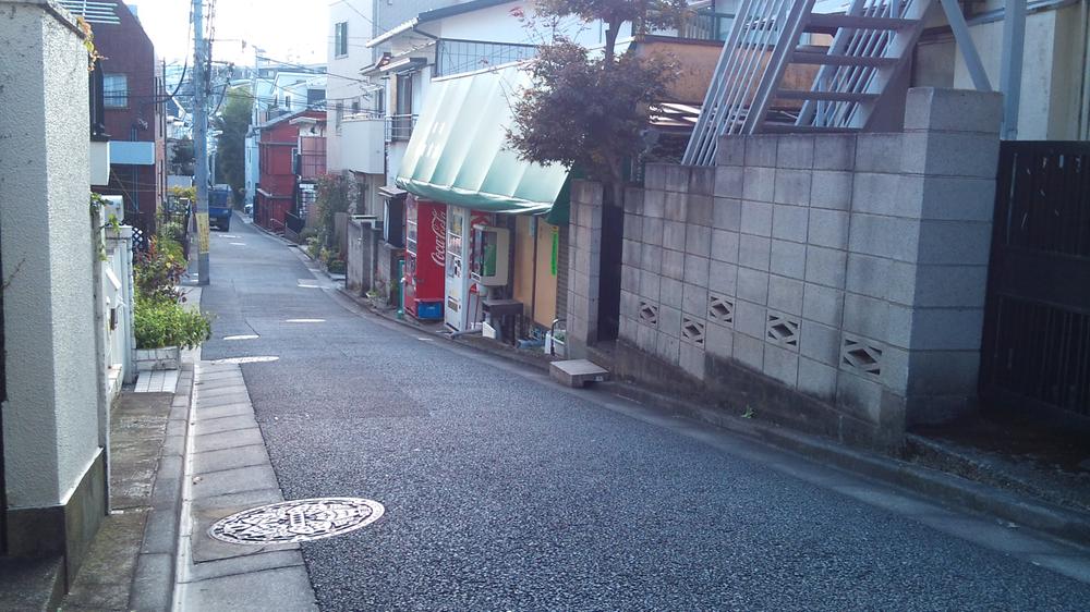 Local photos, including front road. Local (10 May 2013) Shooting