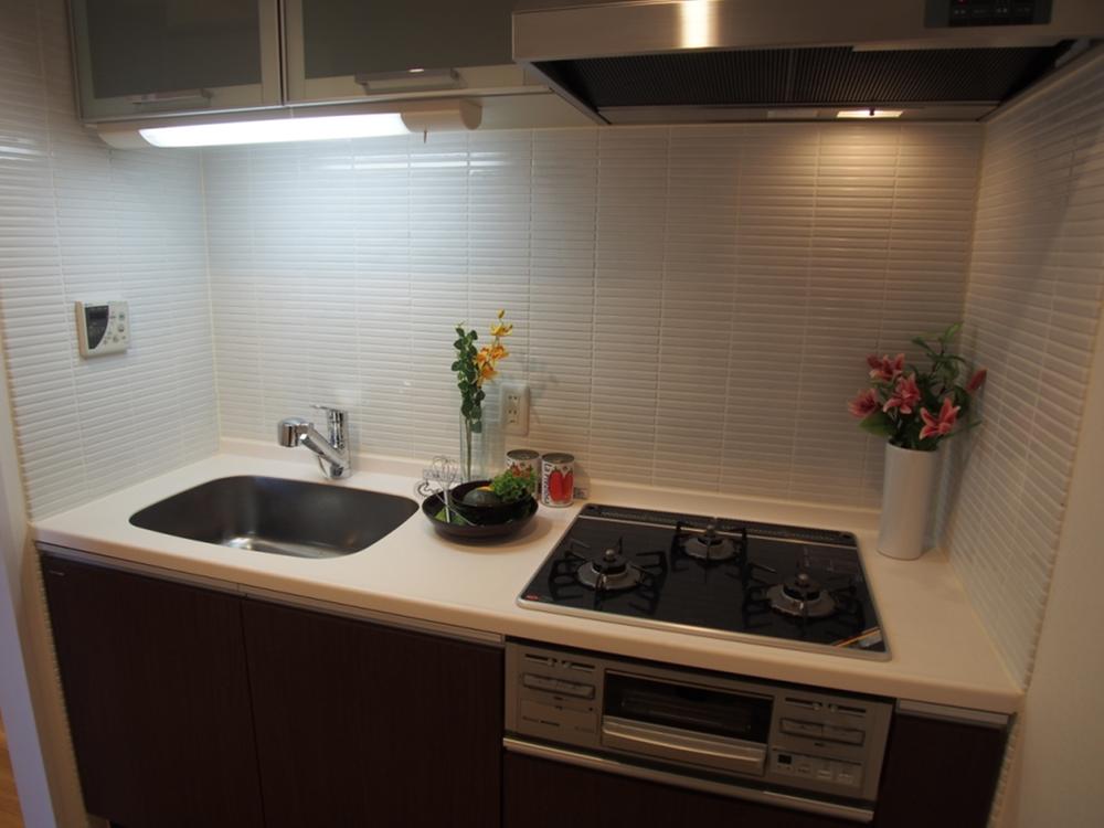 Kitchen. kitchen / Water purifier mixing shower faucet has been replaced (2014 January shooting)