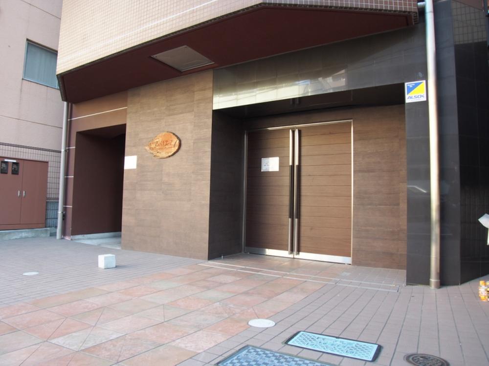 Entrance. Entrance (2014 January shooting)