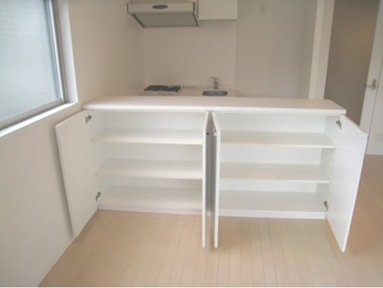 Receipt. Counter storage