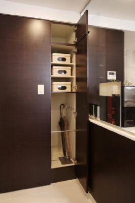 Other. Entrance storage image