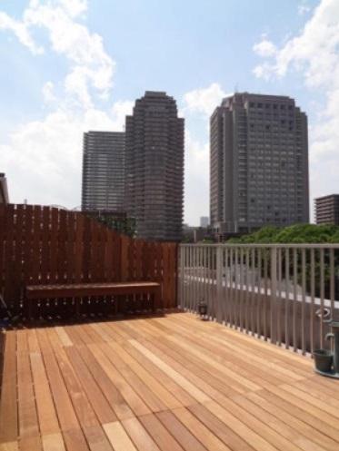 Balcony. Wood deck balcony