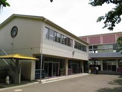 kindergarten ・ Nursery. Maundy 160m until the rabbit kindergarten