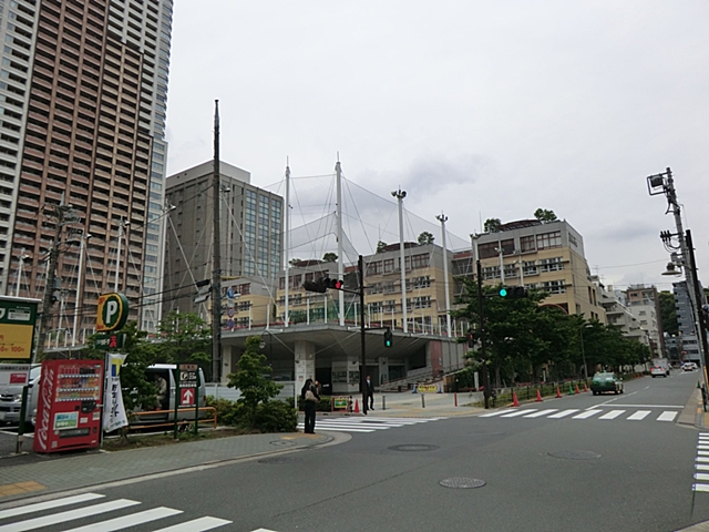 Primary school. Second Hino to elementary school (elementary school) 847m