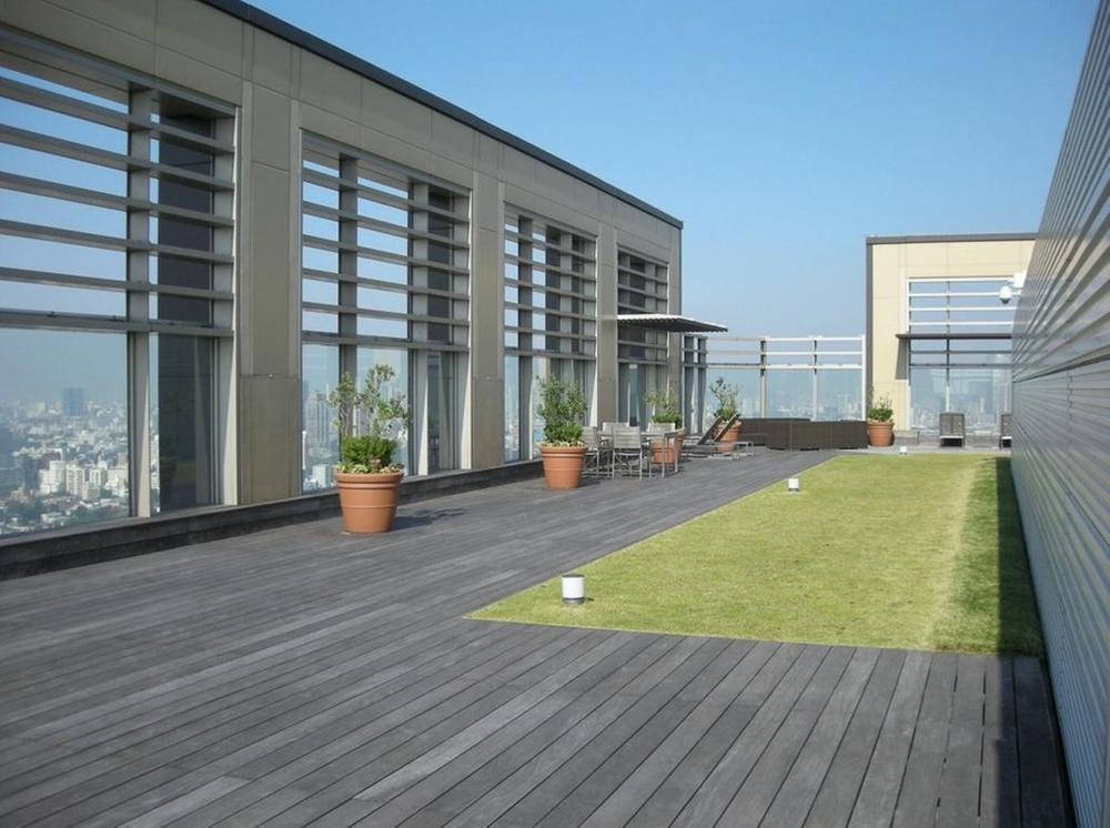 Other common areas. There is a sense of open sky terrace