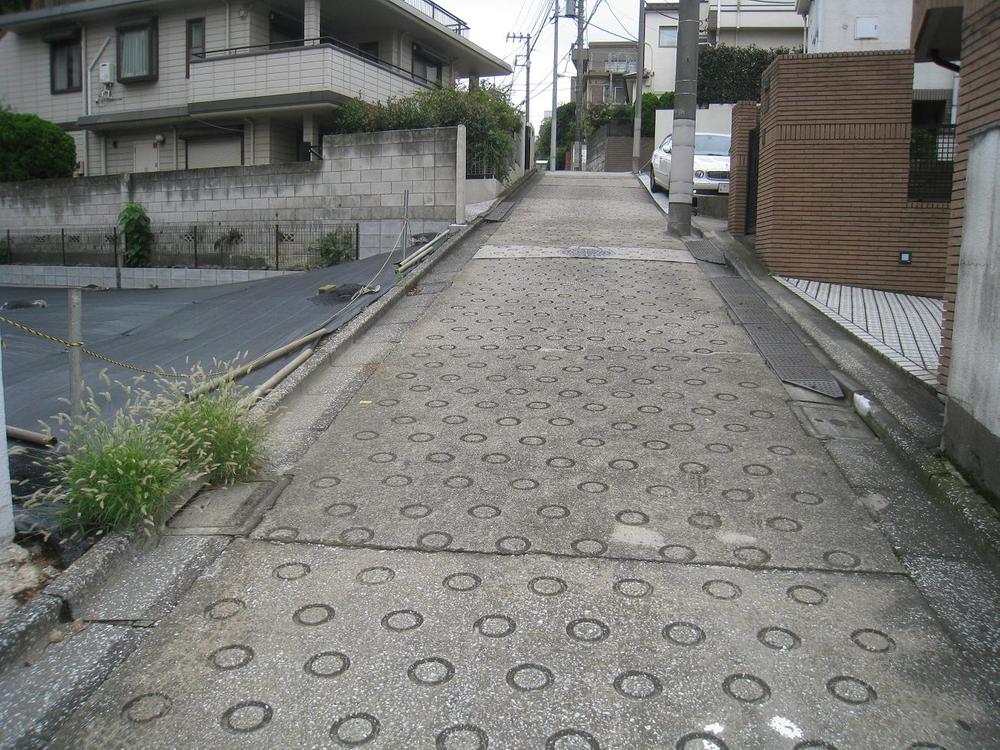 Local photos, including front road. Local (10 May 2013) Shooting