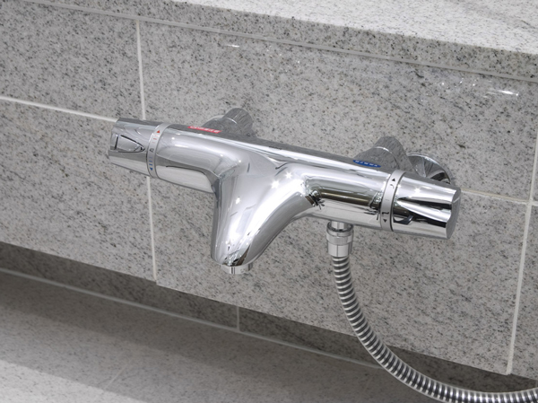 Bathing-wash room.  [Grohe, Ltd. bathroom faucets] Faucets in the bathroom, Since its founding in 1936, Germany wins the name to the world as a top brand of faucets ・ It was adopted Grohe, Inc..  ※ Premium grade, Top grade only