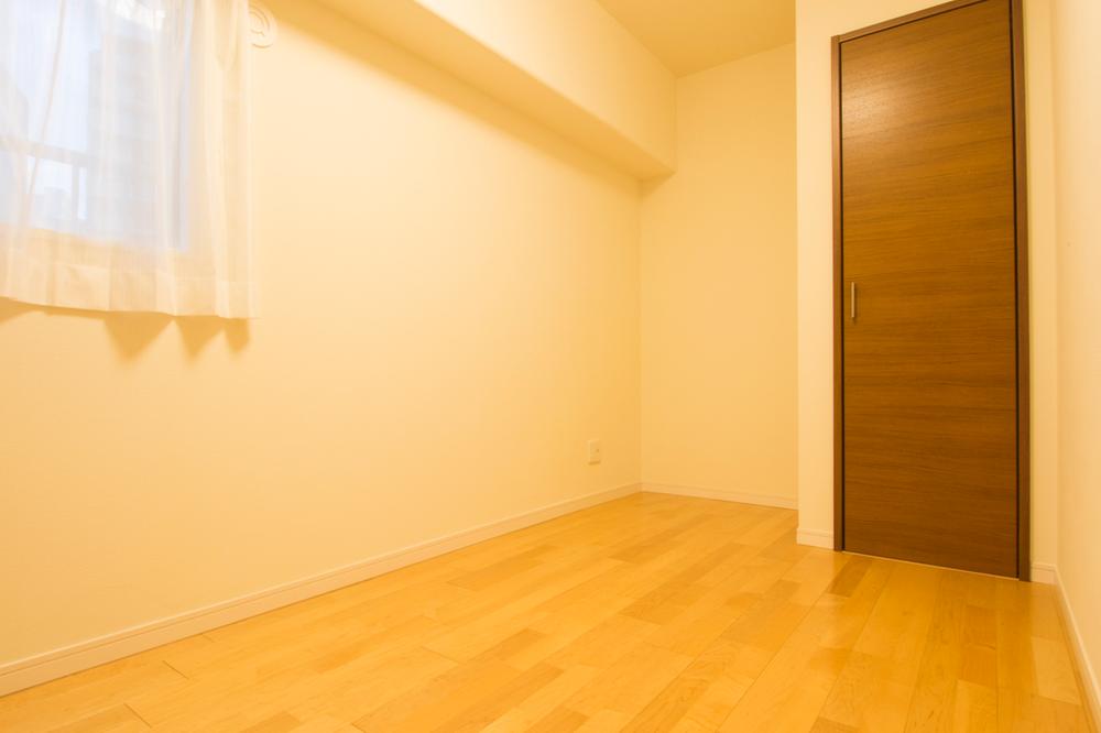 Non-living room. Indoor (11 May 2013) Shooting