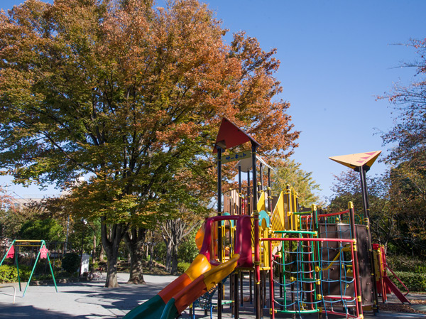 Surrounding environment. Oi park (about 340m / A 5-minute walk)