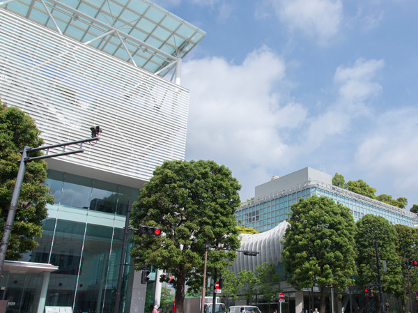 Surrounding environment. Flush with large-scale commercial facilities "Futakotamagawa" direct dial 16 minutes to the station.  ※ Futakotamagawa Station