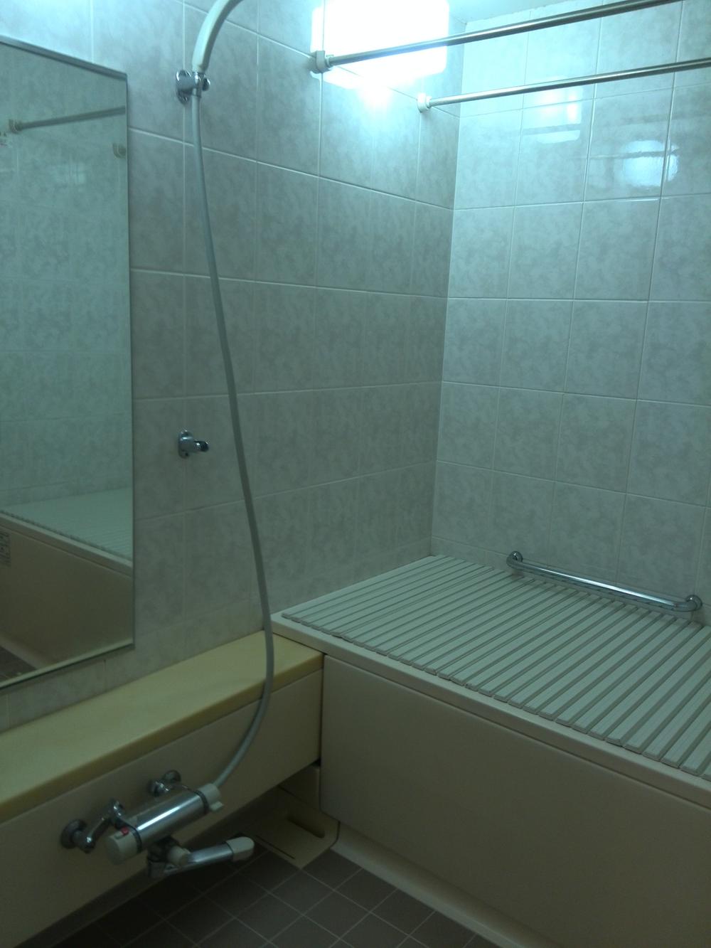 Bathroom. Bathroom (11 May 2013) Shooting