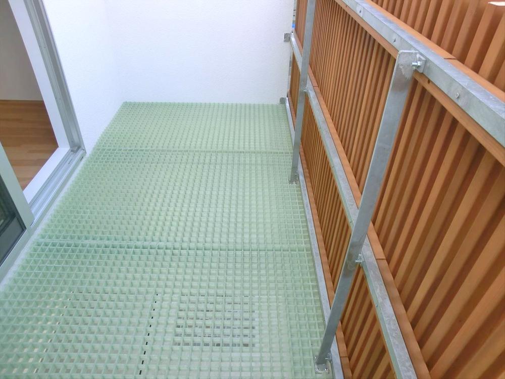 Balcony. Grating balcony