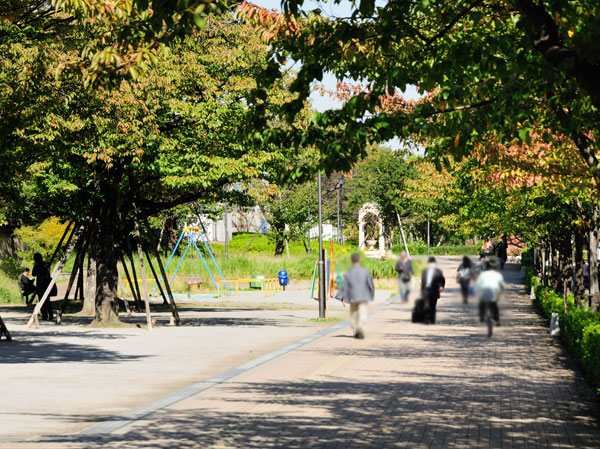 Surrounding environment. Oi god of water park (about 10m ・ 1-minute walk)