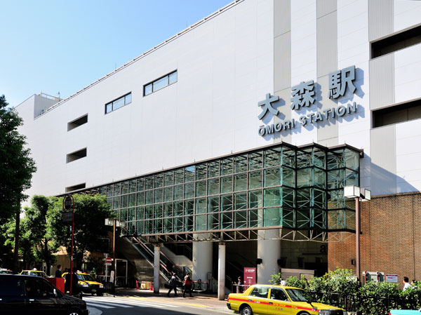 Surrounding environment. Omori Station