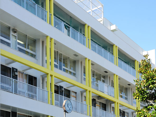 Surrounding environment. Shinagawa Ward Minamioi Library (about 320m ・ 4-minute walk)