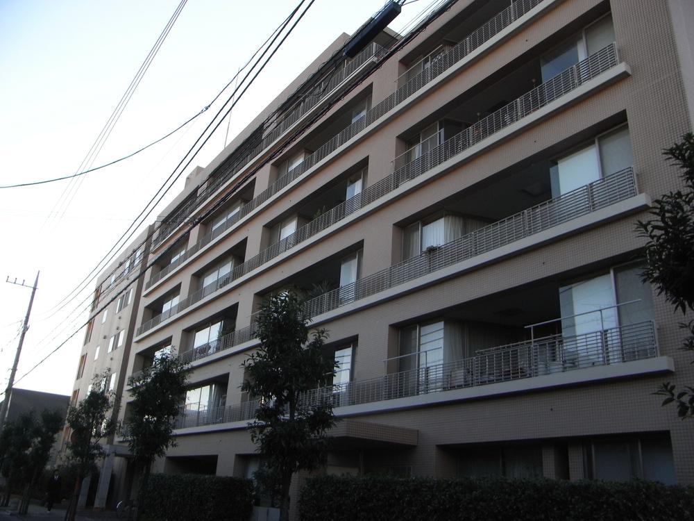 Local appearance photo. Local (12 May 2013) Shooting