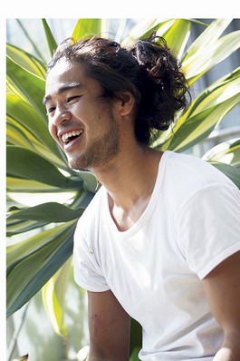  [Plants director] Nishihata Seijun / Continued 150 years from the plant hunter Meiji, Plant wholesaler "Corporation flower-shaped" fifth generation. A variety of enterprises ・ Organization ・ In progress a number of projects using personal and plant. year 2012, To start planting the plant "Sola Botanical Gardens" in the hearts of people