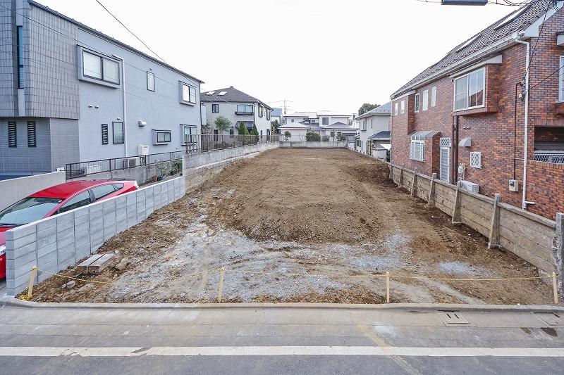 Local photos, including front road. Local (January 2014) Shooting