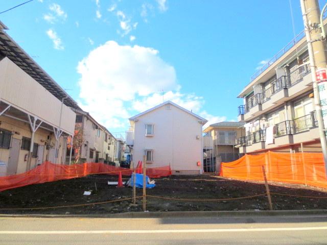Local land photo. Ikegami "Ebara Nakanobu" station 4 minutes walk. Oimachi Line ・ Asakusa is also accessible in less than 7 minutes.