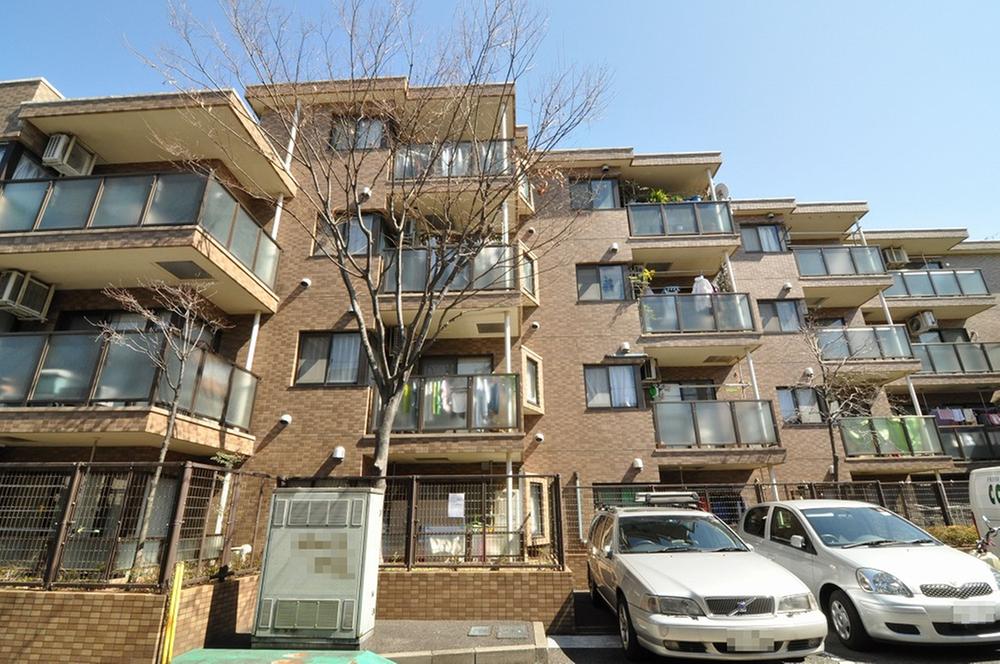 Local appearance photo. Local (April 2012) shooting