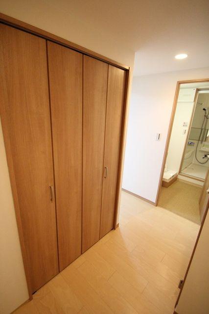 Non-living room. Hallway storage