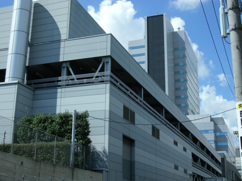 Shopping centre. To Atre Meguro 2 575m