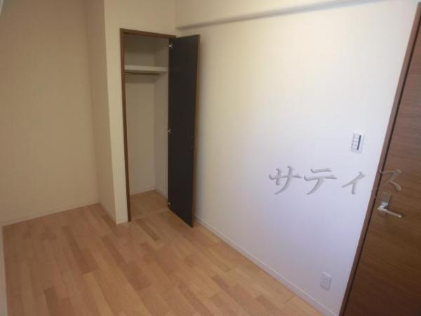 Non-living room. Gotanda Station 4-minute walk