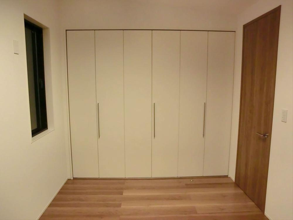 Receipt. Western-style closet