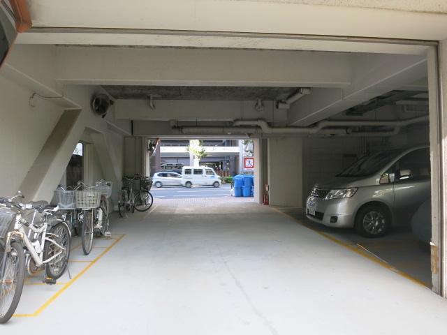 Parking lot. Indoor parking lot, Also have bicycle parking.