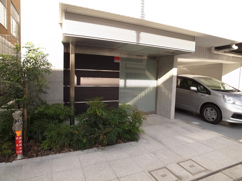 Entrance. Common area (November 2013) Shooting