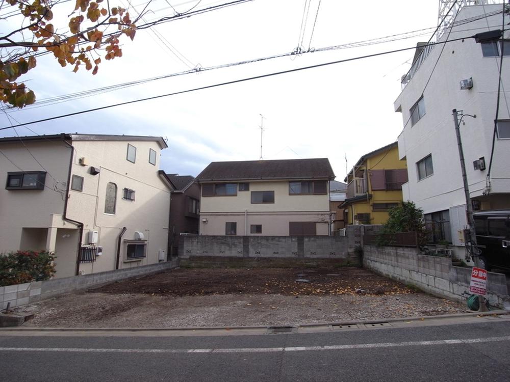 Local appearance photo. Local (11 May 2013) Shooting